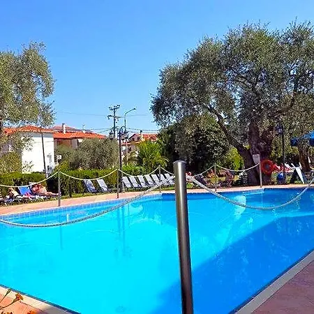 Hotel de apartamente Elia 3*